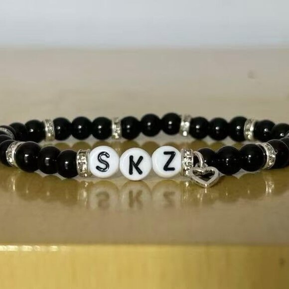 Stray Necklace Set Acrylic Fans Jewelry Gift for Women Men K-pop Inspired - Picture 4 of 4